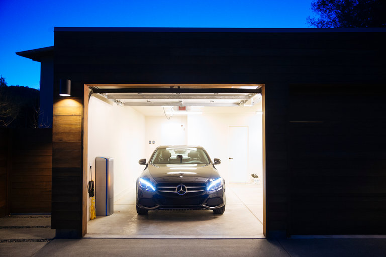 Mercedes-Benz-and-vivint